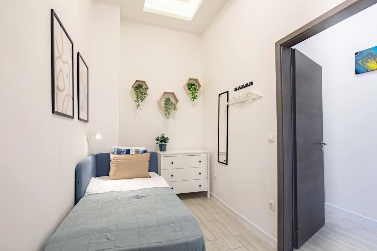 Central Room For Solo Traveller Budapest Eksteriør bilde