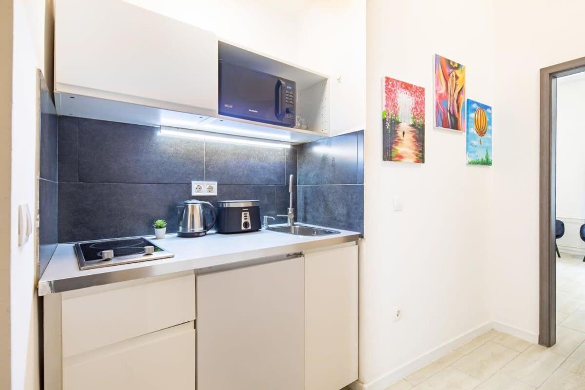 Central Room For Solo Traveller Budapest Eksteriør bilde
