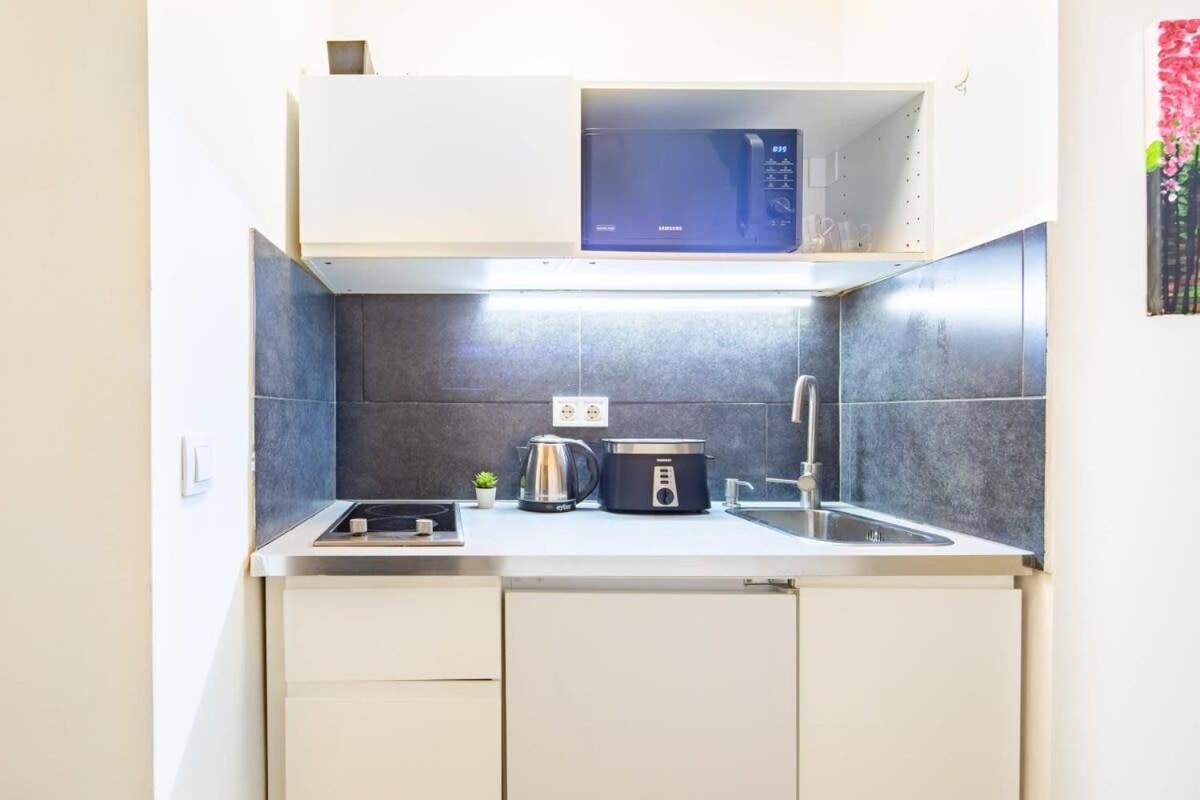 Central Room For Solo Traveller Budapest Eksteriør bilde